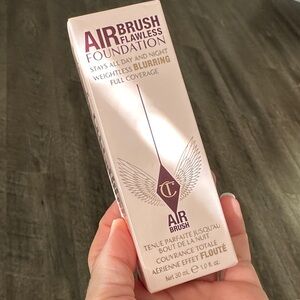Charlotte Tilbury Airbrush Flawless Foundation - Cream and Gold